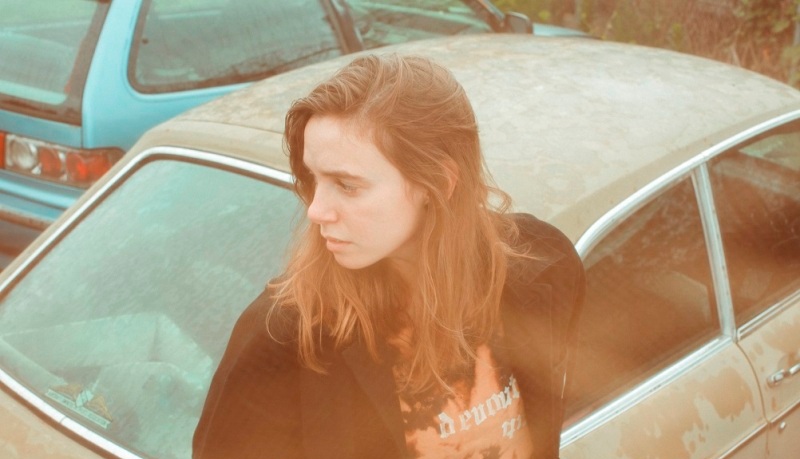 H Julien Baker ετοιμάζει το τρίτο studio album της