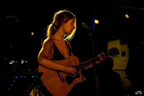 Pop-folk με θέα