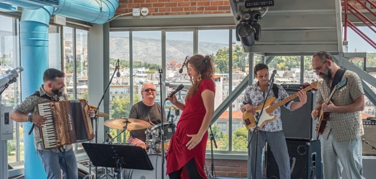 Η Αγγελική Τουμπανάκη σε streaming από το Half Note