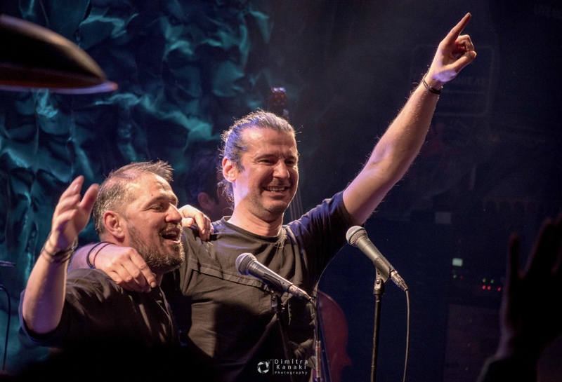 Οι Γιώργος και Νίκος Στρατάκης στο club του Σταυρού του Νότου