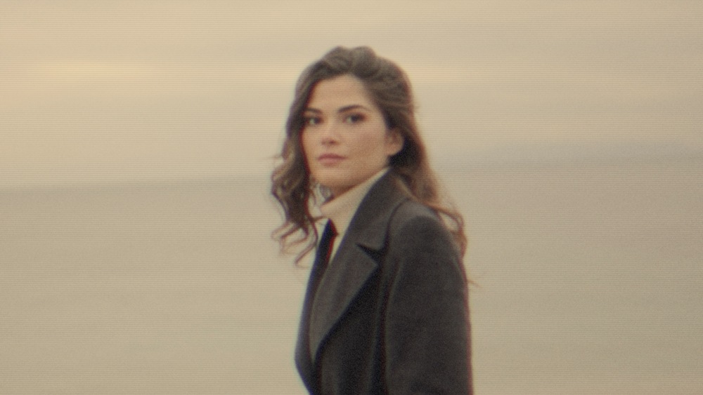 «Τα βιβλία σου»: Το νέο τραγούδι της Μαρίας Κουτσουρλή 