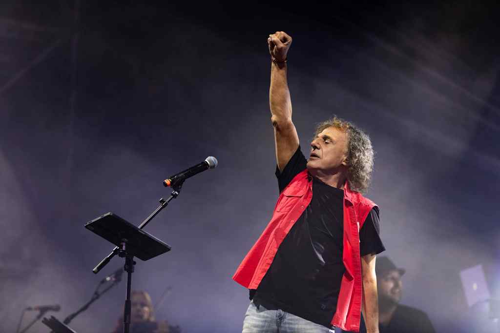 Ο Βασίλης Παπακωνσταντίνου στο Θέατρο Βράχων