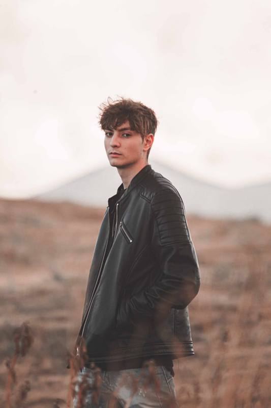 Ο Stk παρουσιάζει το νέο του δίσκο «Απόκλιση» 