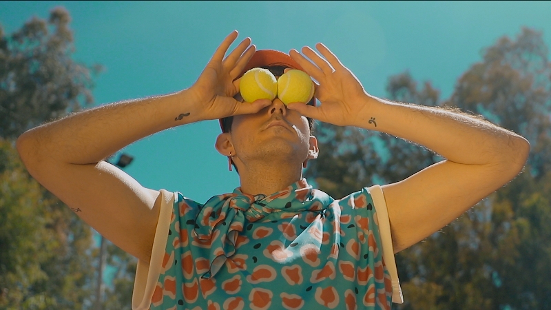 Νέο τραγούδι από τον Σπύρο Παρασκευάκο