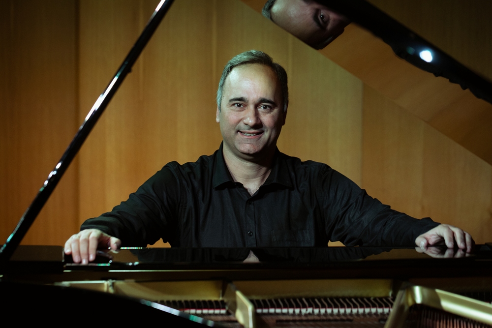 «Happy Birthday Mr. Frank Sinatra»