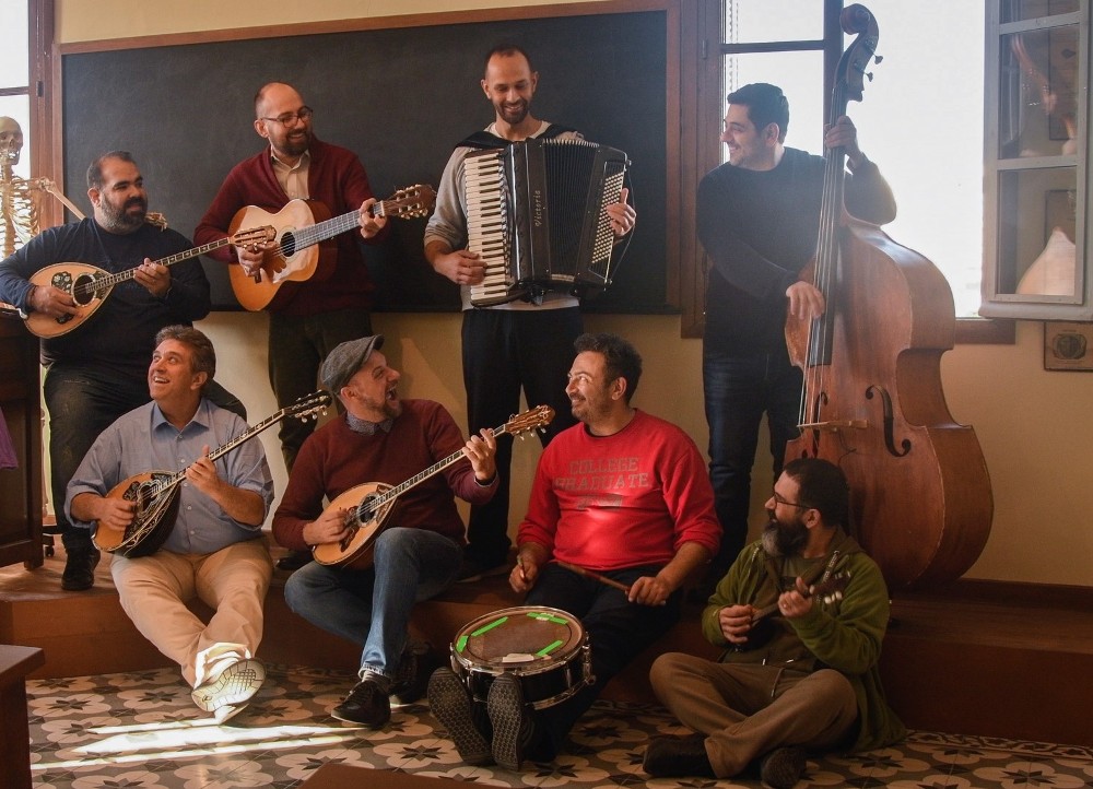 Οι ΣΟΥΑΡέ στοCaja de musica