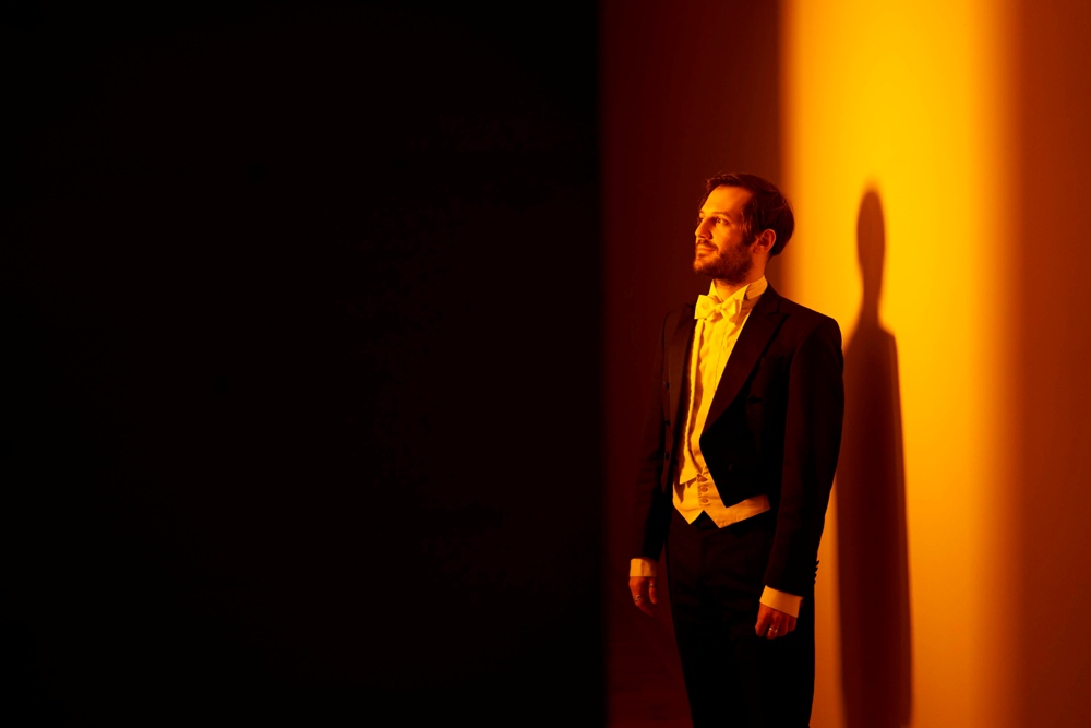 Ο μαέστρος Γιώργος Ζιάβρας συμπράττει με τη Φιλαρμόνια Ορχήστρα Αθηνών