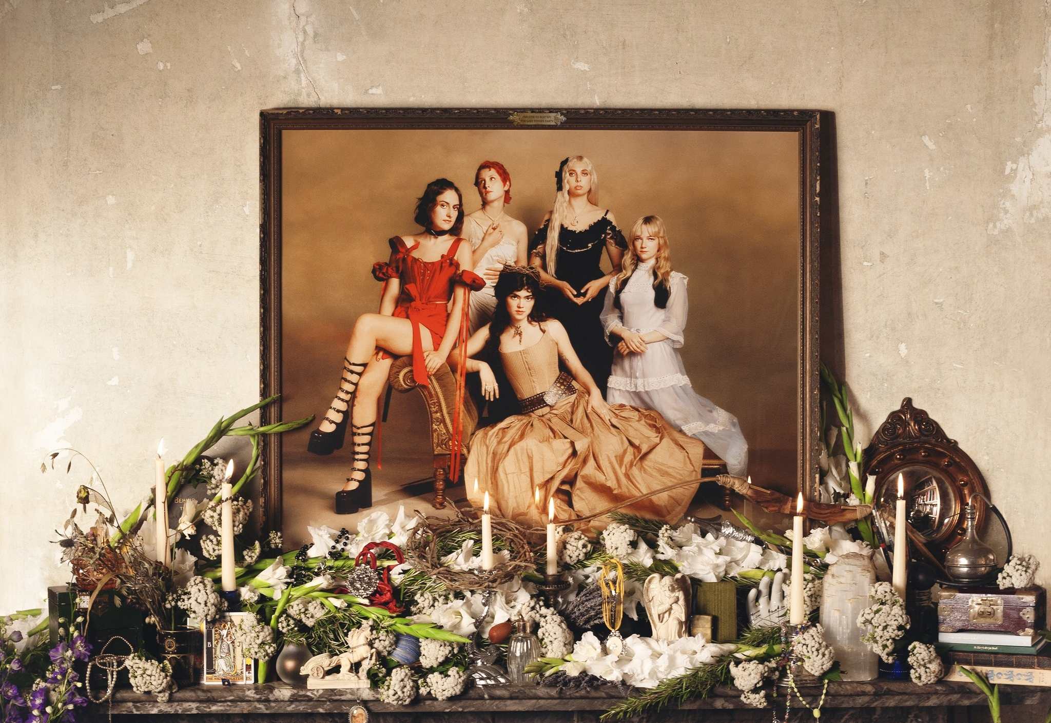 Λέτε οι The Last Dinner Party να έχουν βγάλει από τώρα το άλμπουμ της χρονιάς;