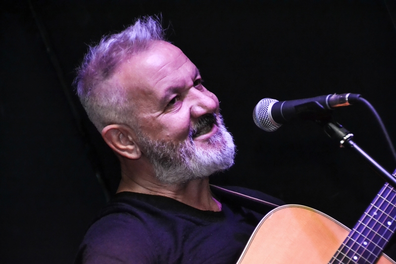 Η Ελένη Βιτάλη και ο Χρήστος Θηβαίος στο Γυάλινο Μουσικό Θέατρο