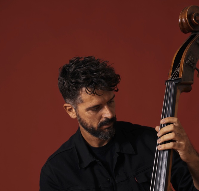 Το «Tora Collective» του Πέτρου Κλαμπάνη υποψήφιο στα βραβεία Grammy