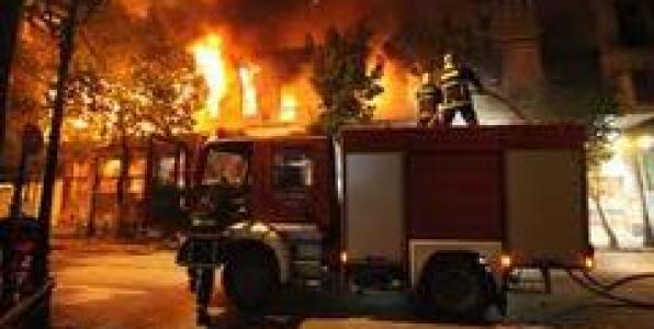 ΣΤΙΣ ΦΛΟΓΕΣ ΤΟ ΔΗΜΟΤΙΚΟ ΡΑΔΙΟΦΩΝΟ ΤΗΣ ΤΡΙΠΟΛΗΣ