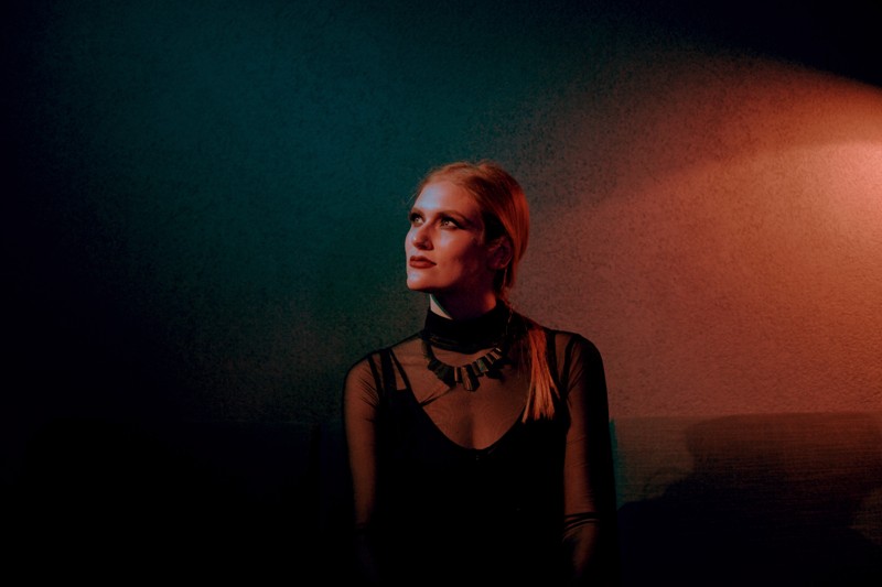 Η Blonge ή αλλιώς Νατάσα Παυλίδου συστήνεται στους αναγνώστες του loaded