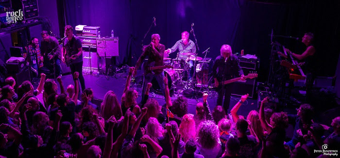 Οι FM επιστρέφουν στην Αθήνα