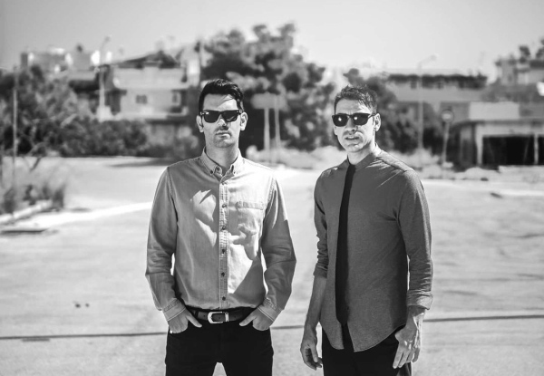 «Μουσικά, προσπαθήσαμε να μεταφέρουμε στο ηχογράφημα μια ατμόσφαιρα επανάληψης, έντασης και αγωνίας»