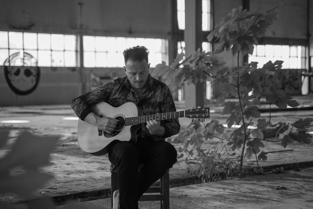 «Ανάθεμα τον αίτιο»: Το νέο sinlge των Coral Caves