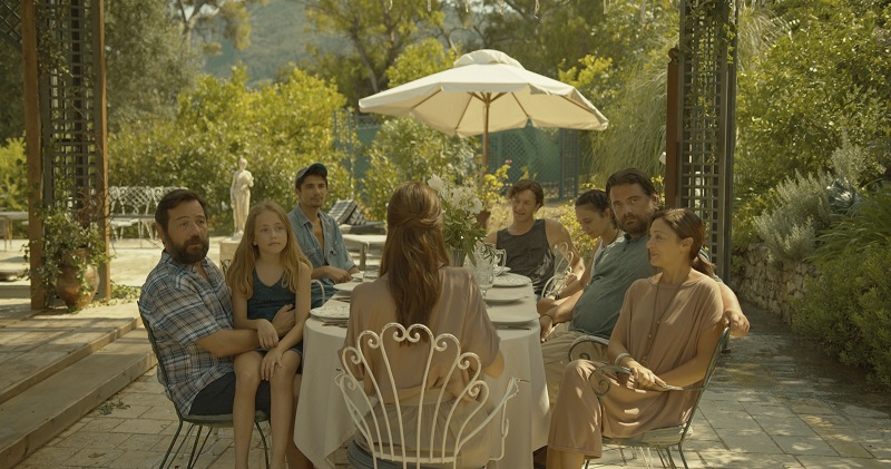 Οι «42°C» και άλλες νέες σειρές στην Cosmote TV, τον Μάιο