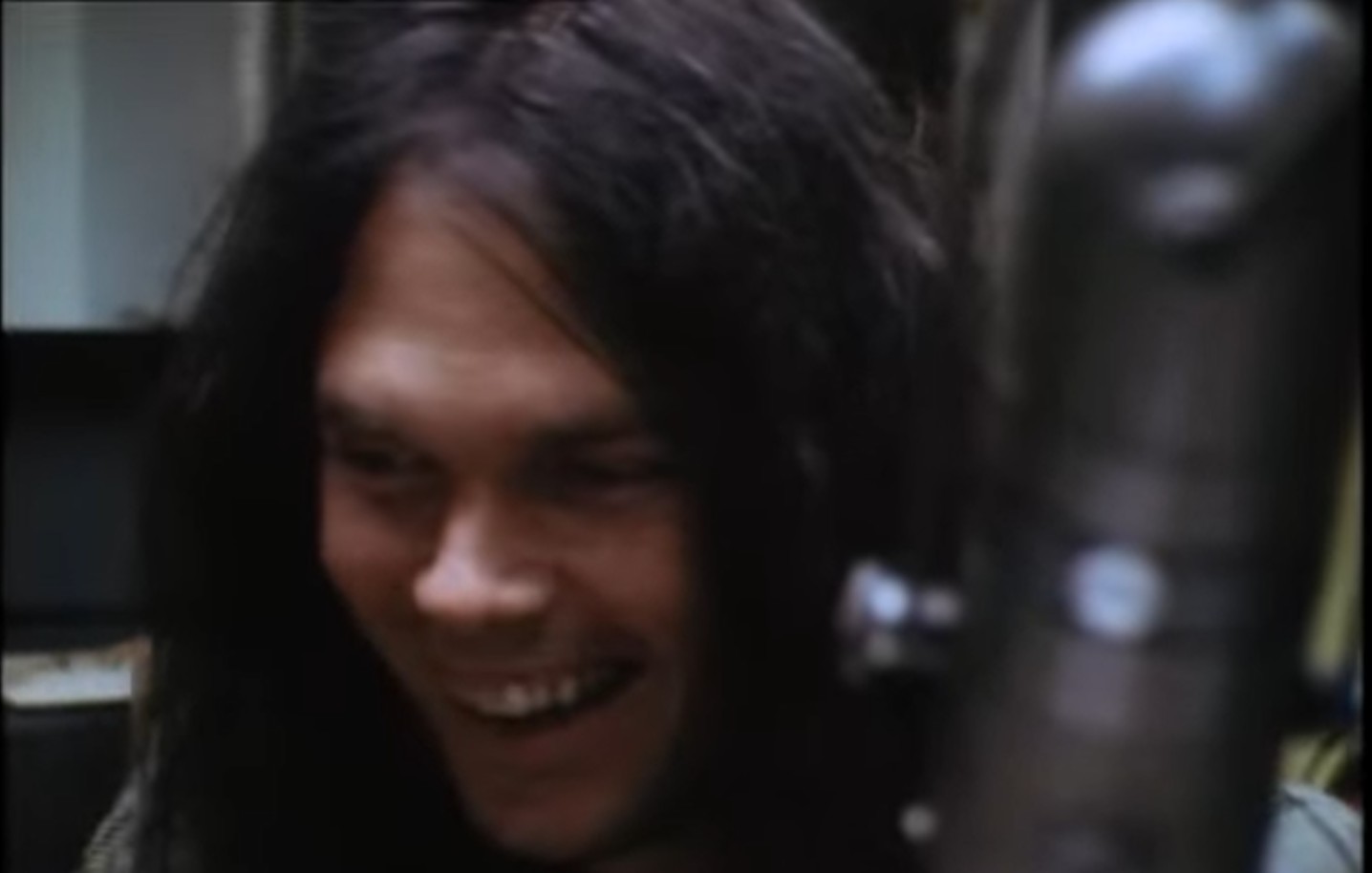 Νέο ντοκιμαντέρ του Neil Young για το εμβληματικό HARVEST