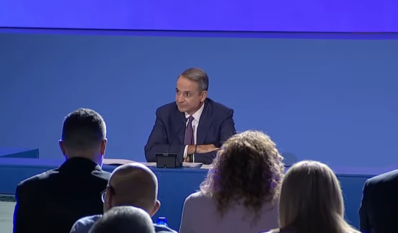 «Ωραία που τα λες / μα έλα που σε ξέρω», το τραγούδι του... πρωθυπουργού