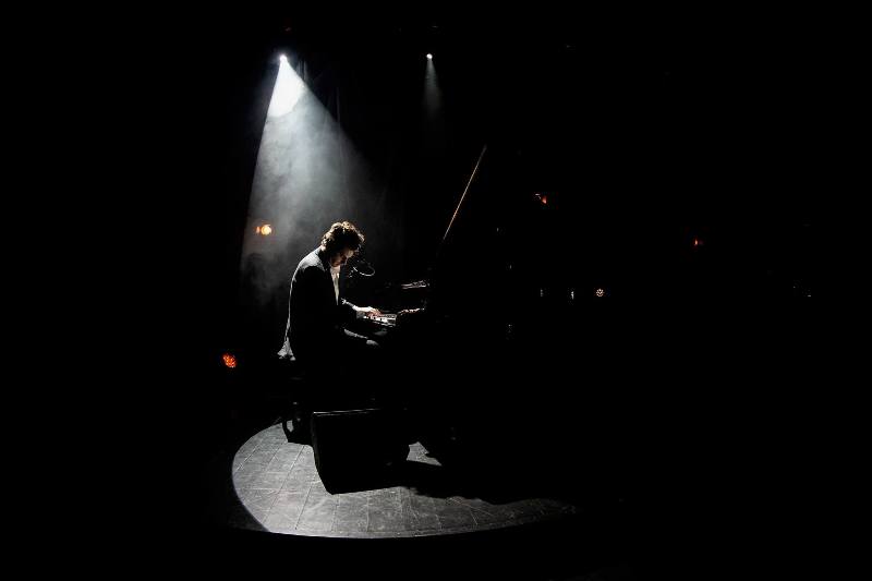 Νέα ηχογράφηση και βιντεοκλίπ του «All on Board» από τον Luke Elliot