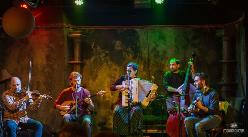 Οι Ρεμπετιέν στον Αστερίσκο