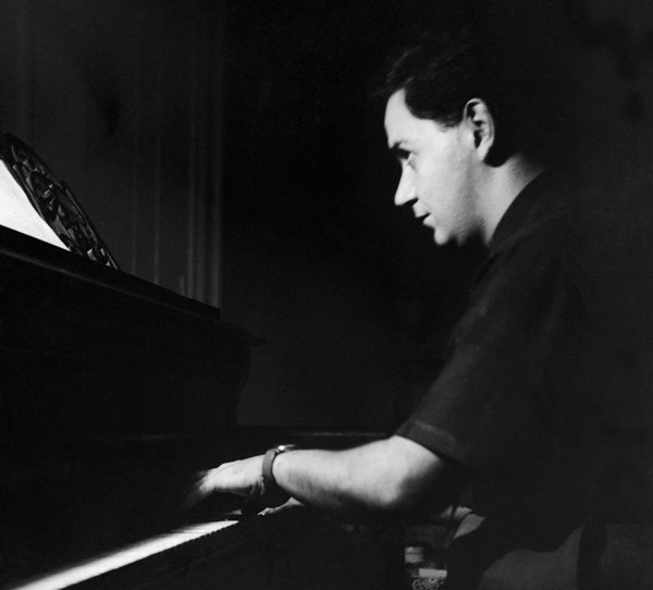 «Ρεσιτάλ» με έργα του Μάνου Χατζιδάκι