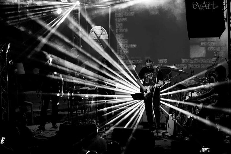 Οι ΛUNATICS στο Κύτταρο 