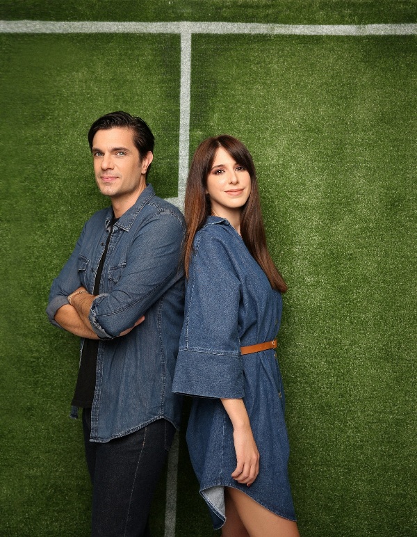 Ο Μύρωνας Στρατής και η Μιρέλα Πάχου στο Σταυρό του Νότου Plus