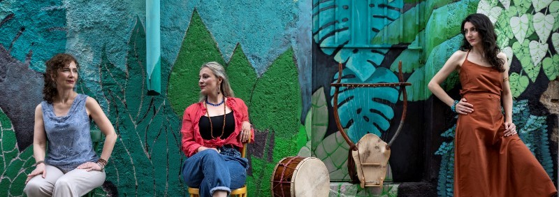 «Οι LnR, έχουν την ικανότητα να μεταφέρουν τον ακροατή σε ένα άχρονο πεδίο, σε ένα ονειρικό ηχοτοπίο»