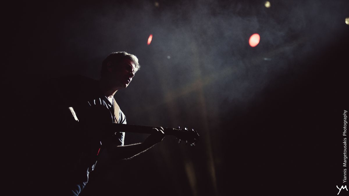 Ο Σωκράτης Μάλαμας στο θέατρο Βράχων