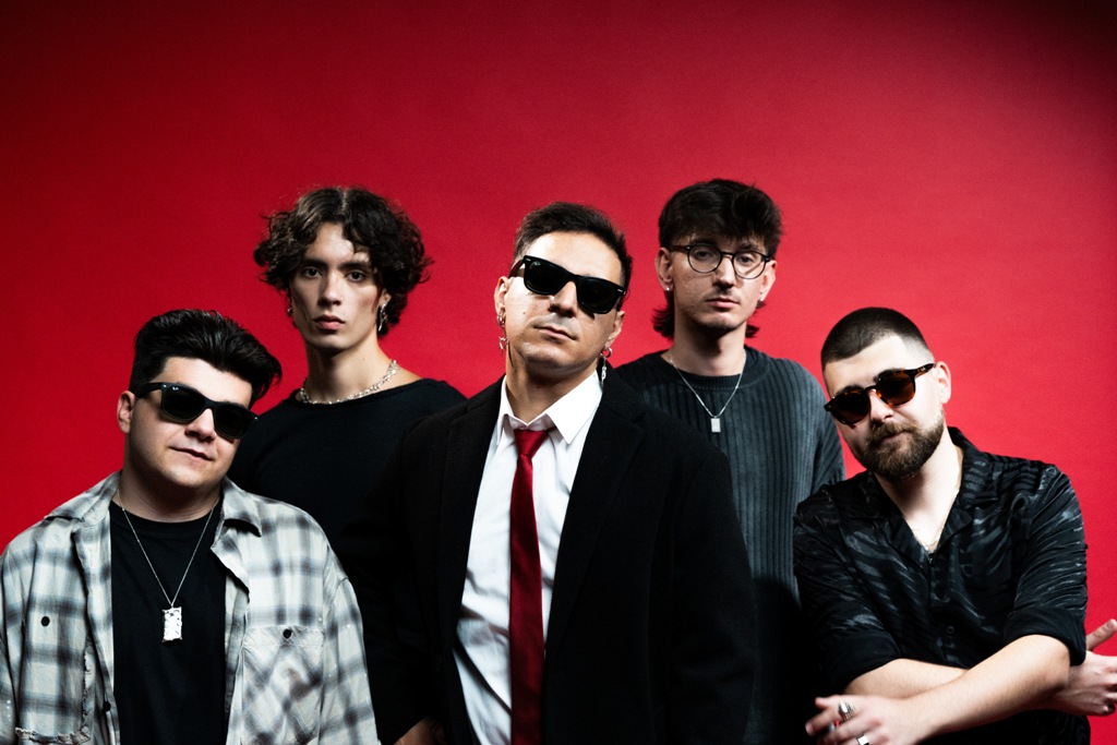 Οι Royal Arch κυκλοφόρησαν το πρώτο τους single