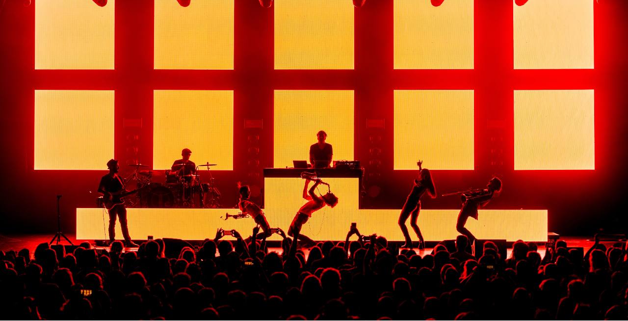 Ημέρα του Parov Stelar σήμερα (οι ώρες εμφάνισης)