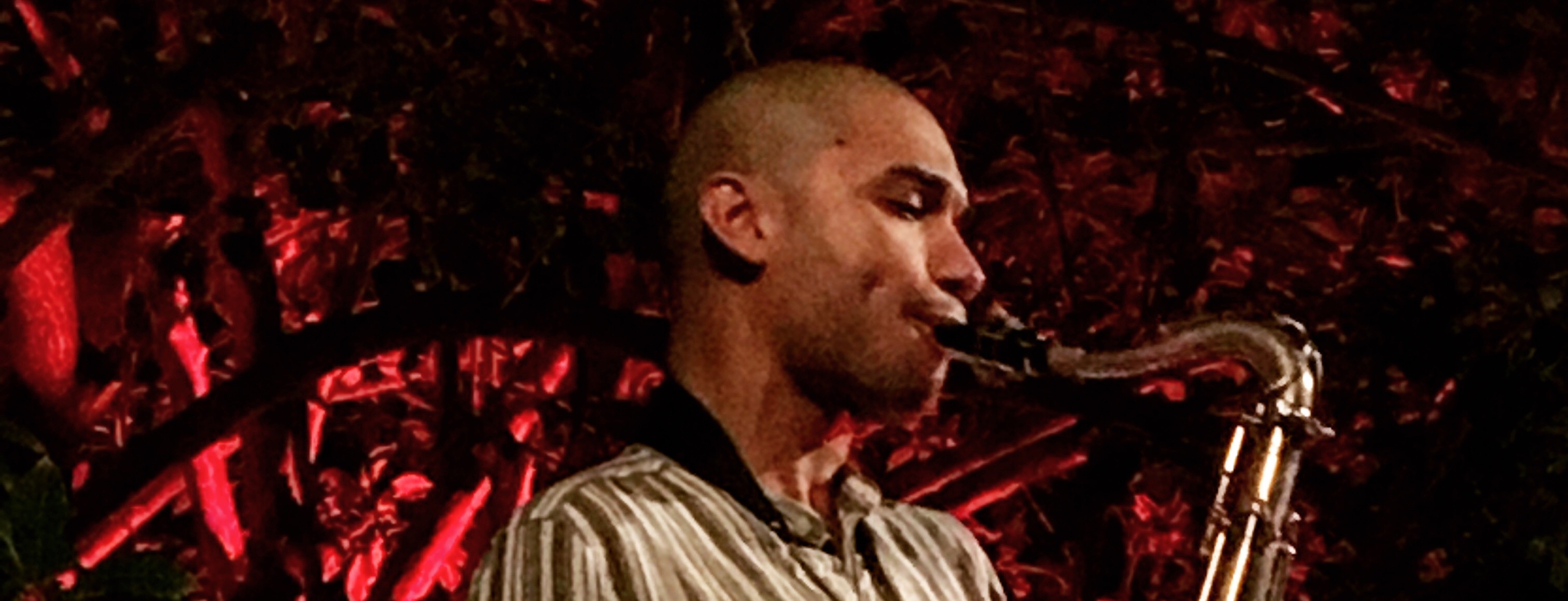 Μια επίσκεψη της Kafka στη Mεγάλη Σχολή της Jazz στην Κέρκυρα