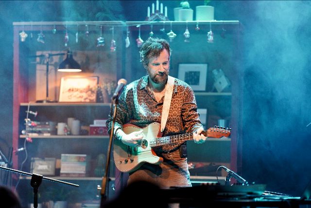 Για τρεις ακόμη Παρασκευές ο Κωστής Μαραβέγιας στο Σταυρό του Νότου