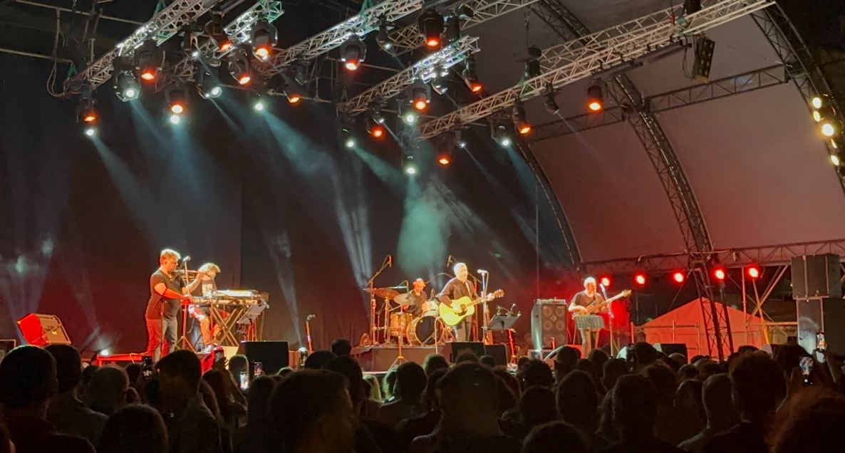 Πήγαμε είδαμε: Αλκίνοος Ιωαννίδης στο Faliro Summer Theater