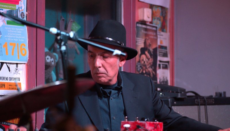 Νέο album από τον Αντώνη Λιβεριάτο