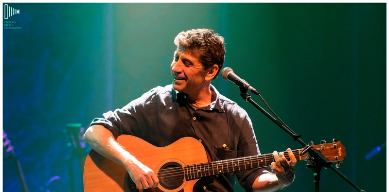 Τι λες τώρα ρε Σωκράτη; Κάθε Σάββατο sold out;