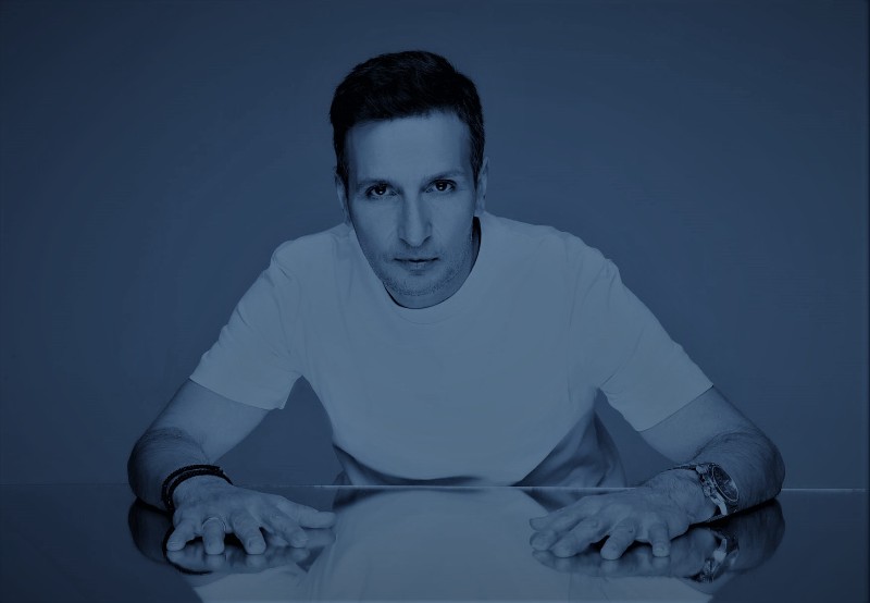 Ο Δημήτρης Μπάσης γιορτάζει τα 25 του χρόνια στο τραγούδι στο City Garden Festival