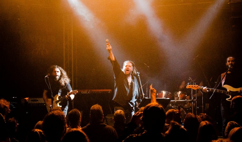 Υπόγεια Ρεύματα, Magic de Spell και Δημήτρης Μητσοτάκης στο Κύτταρο