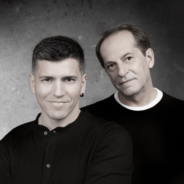 «Το παιχνίδι των λέξεων»: Κείμενα και τραγούδια του Παρασκευά Καρασούλου στο θέατρο RADAR