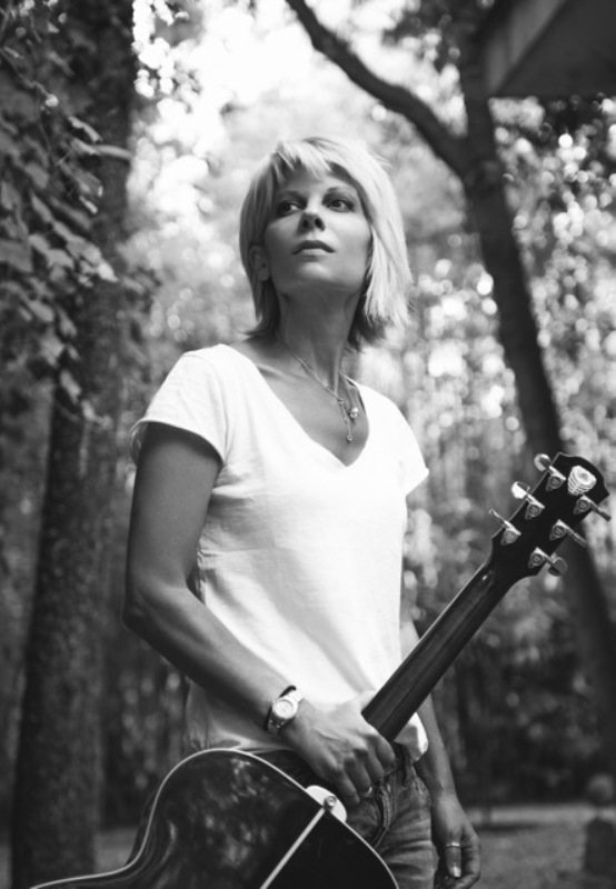 Η Κατερίνα Ντίνου στη μουσική σκηνή «Σφίγγα»