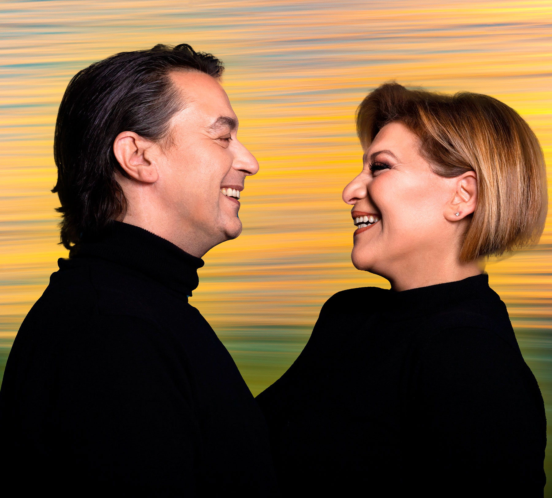 Ο Γιάννης Κότσιρας και η Γιώτα Νέγκα στο θέατρο Βράχων