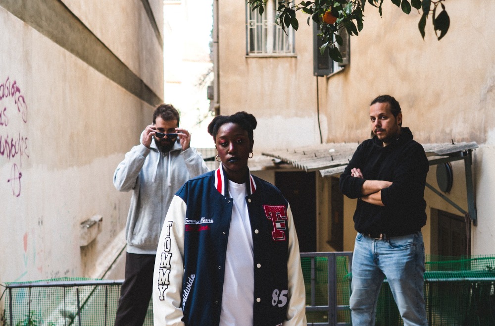 «Athens Blues»: Κυκλοφόρησε το τρίτο album του Hume Assine