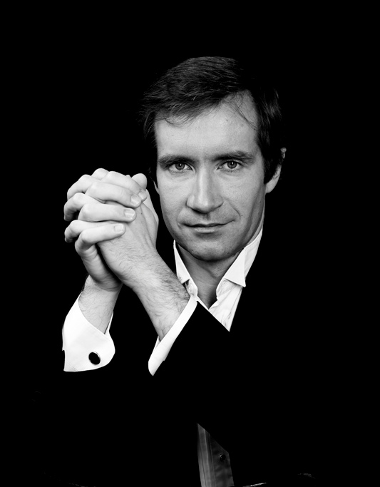 Ο Νικολάι Λουγκάνσκυ συμπράττει με την Κρατική Ορχήστρα Αθηνών