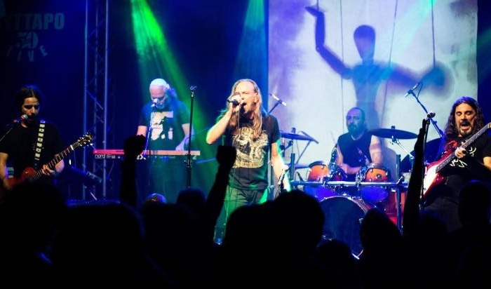 Θοδωρής Βλαχάκης (Magic De Spell): «Είναι μια μουσική, παύλα, ιδεολογία που εκφράζει κάποια πράγματα»