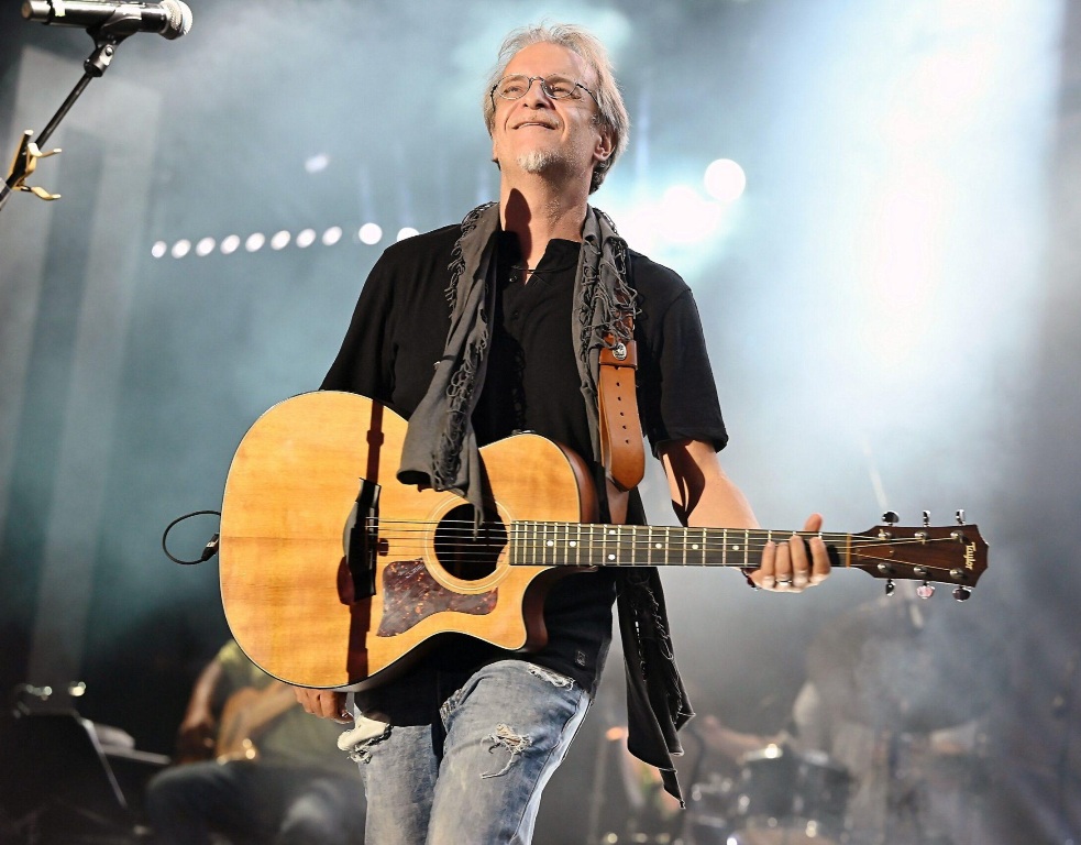 Αφιέρωμα στον Κώστα Μουντάκη στο Παλλάς