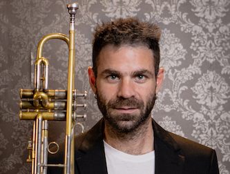 Ο τζαζίστας Στέλιος Χατζηκαλέας μιλάει στο Loaded για την ελληνική τζαζ