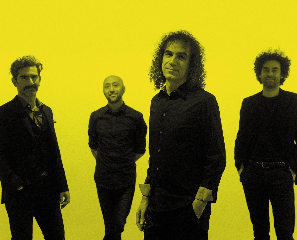 Ο Σταύρος Λάντσιας στο θέατρο Δόρα Στράτου