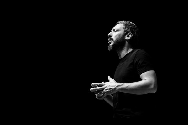 Ο Αλκίνοος Ιωαννίδης στην Ταράτσα του Gazarte