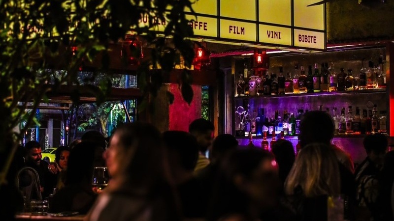 Ο Easy 97.2 μας λέει «Let's Meet» στα μπαρ της Αθήνας