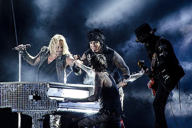 Ο κιθαρίστας των Motley Crue Mick Mars αποσύρεται από τις περιοδείες